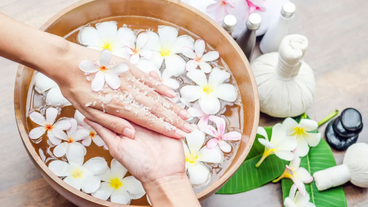 topuk-bakimi-ayak-yumusatma-spa-manikur-pedikur